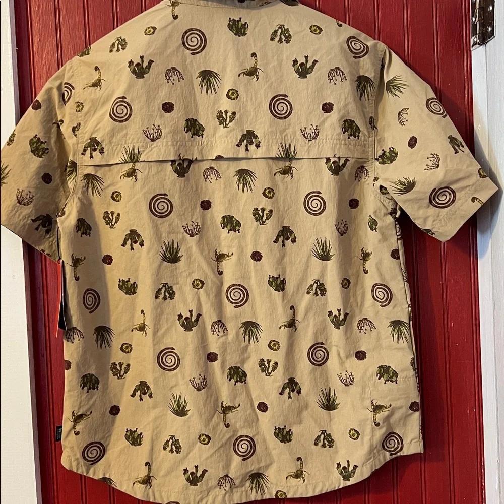 Mountain Hardwear Tan Patterned Casual Button Down Shirt S